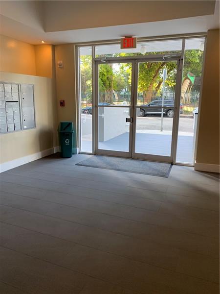 115 Southwest 11th Street, Unit 807 Miami, FL 33130 - Photo 3 of 21 Pk 508 lobby 2