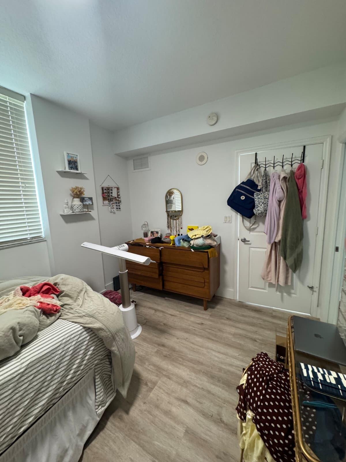 115 Southwest 11th Street, Unit 807 Miami, FL 33130 - Photo 7 of 21 WhatsApp Image 2026-04-28 at 12.37.48 PM