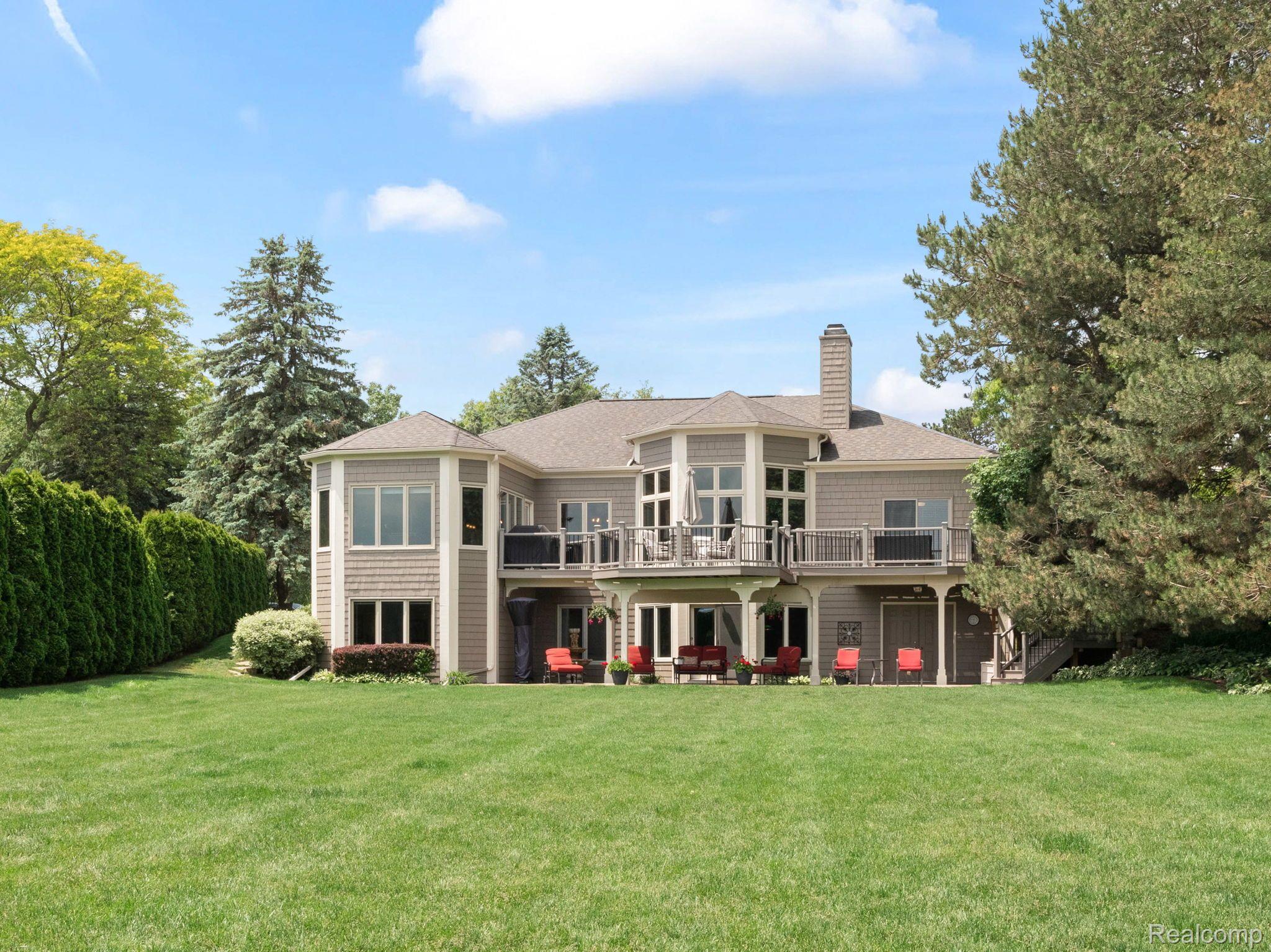 259 Pine Tree Road Lake Orion, MI 48362 - Photo 3 of 46 Gallery Image 3