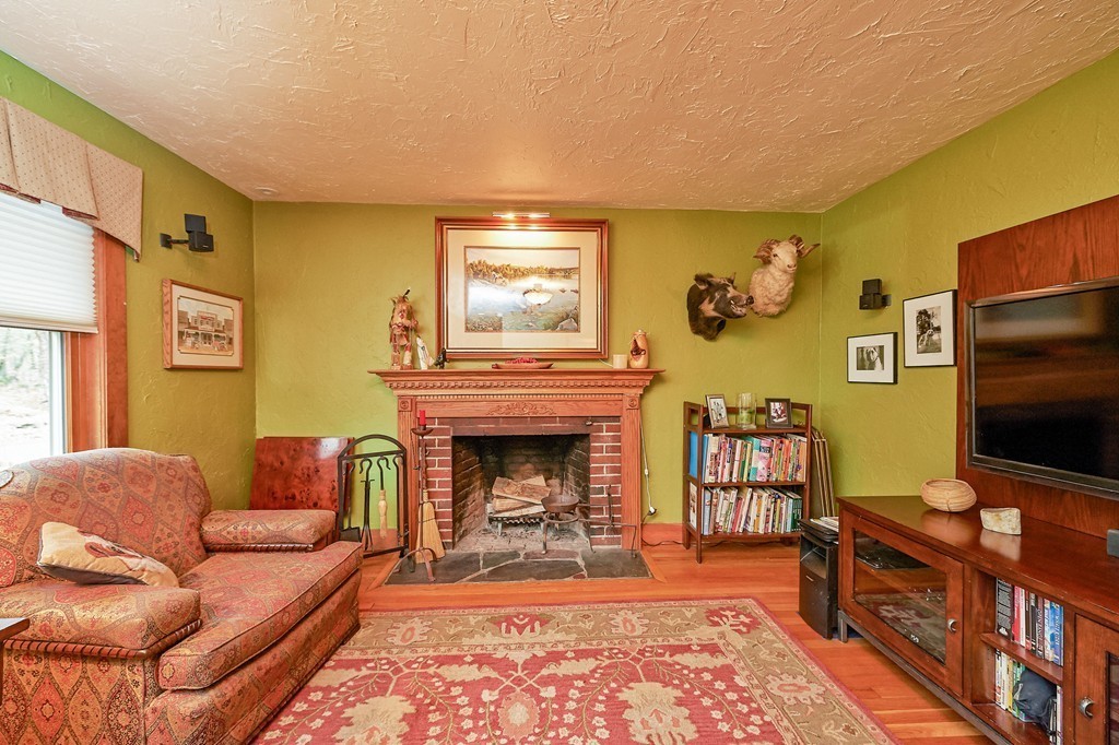 65 Charter Road Acton, MA 01720 - Photo 9 of 25 Gallery Image 9