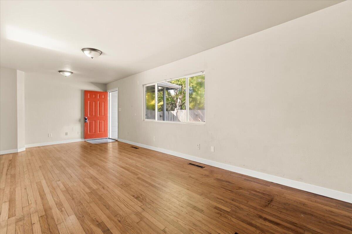 1562 Murray Road McKinleyville, CA 95519 - Photo 2 of 25
