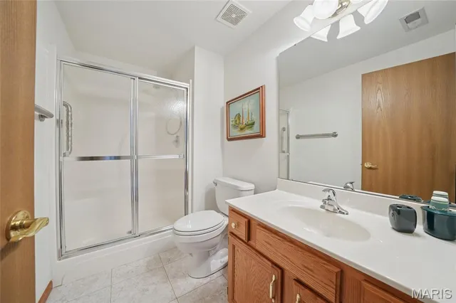 $305,000 | 26 Bardstown Court, Unit 36C, St. Charles, MO 63303