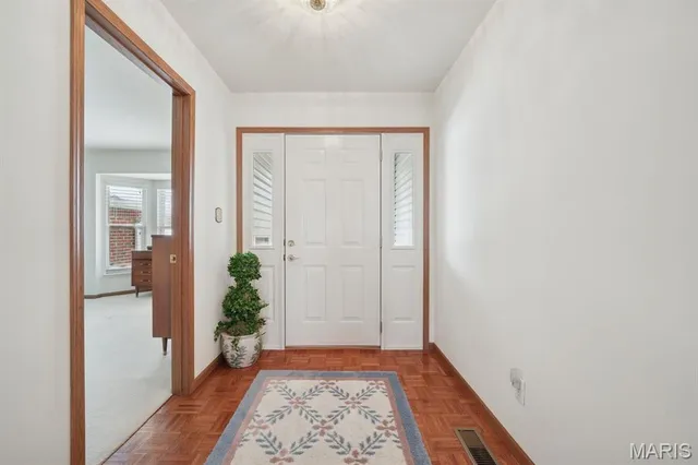 $305,000 | 26 Bardstown Court, Unit 36C, St. Charles, MO 63303