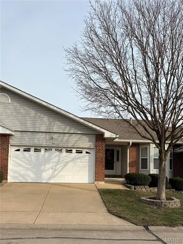 $305,000 | 26 Bardstown Court, Unit 36C, St. Charles, MO 63303