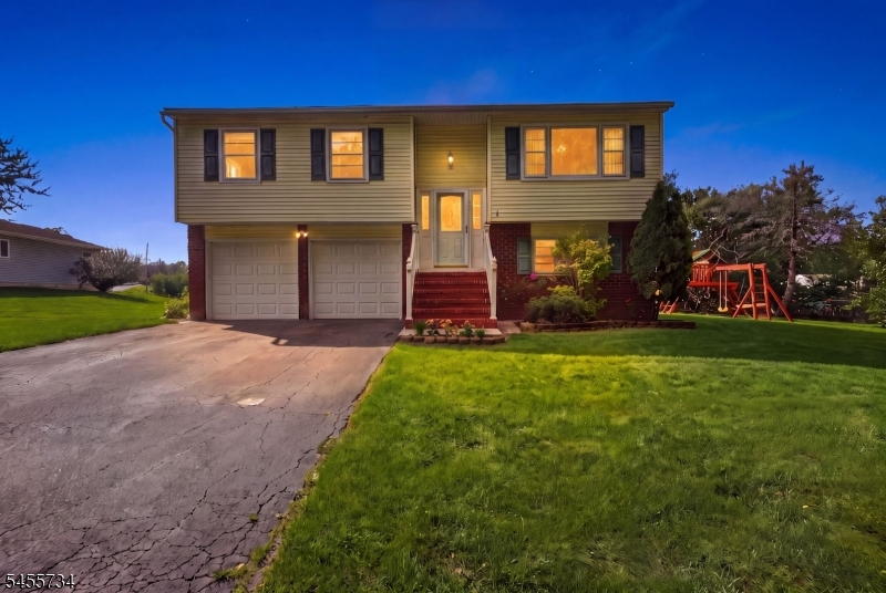 14 Harwich Road Phillipsburg, NJ 08865 - Photo 1 of 42 Gallery Image 1