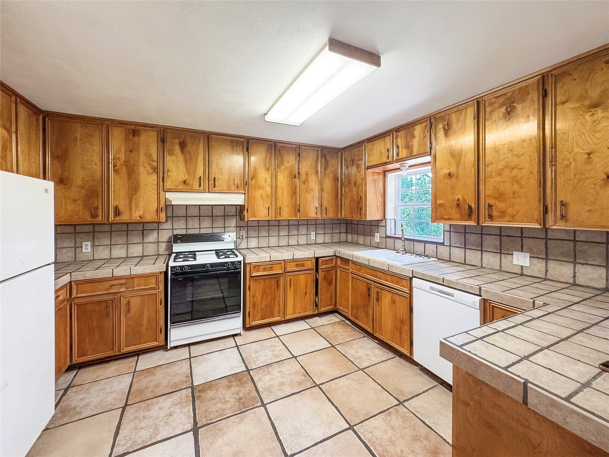 1101 Days End Road Wimberley, TX 78676 - Photo 13 of 24