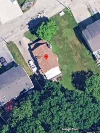 $2,400 | 44 Pine Hill Road, Worcester, MA 01604