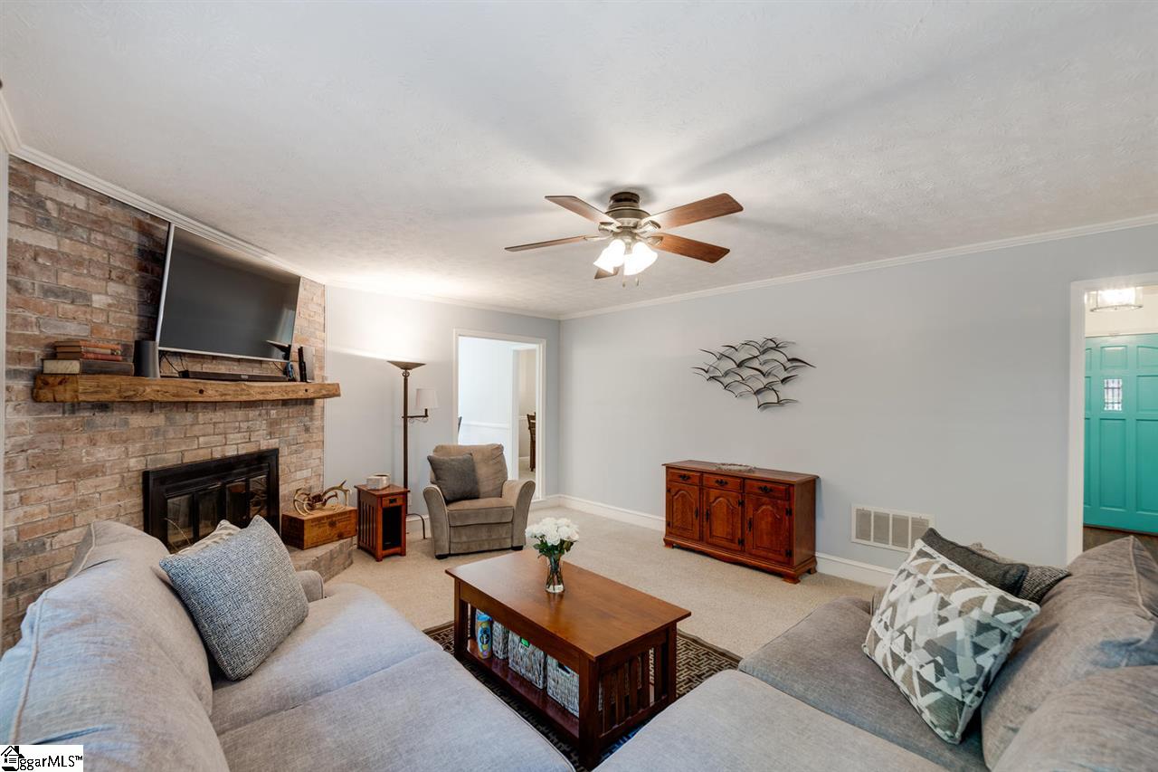 110 Cold Springs Road Greenville, SC 29607 - Photo 4 of 24 Gallery Image 4