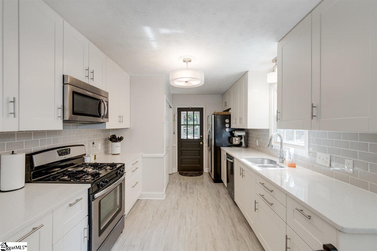 110 Cold Springs Road Greenville, SC 29607 - Photo 9 of 24 Gallery Image 9