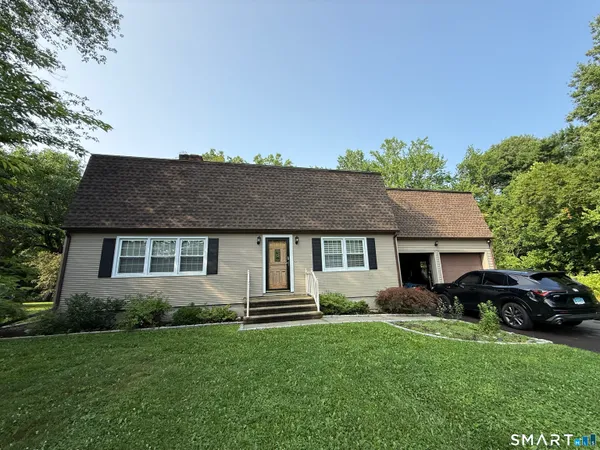 $599,900 | 556 Forest Road, Orange, CT 06477