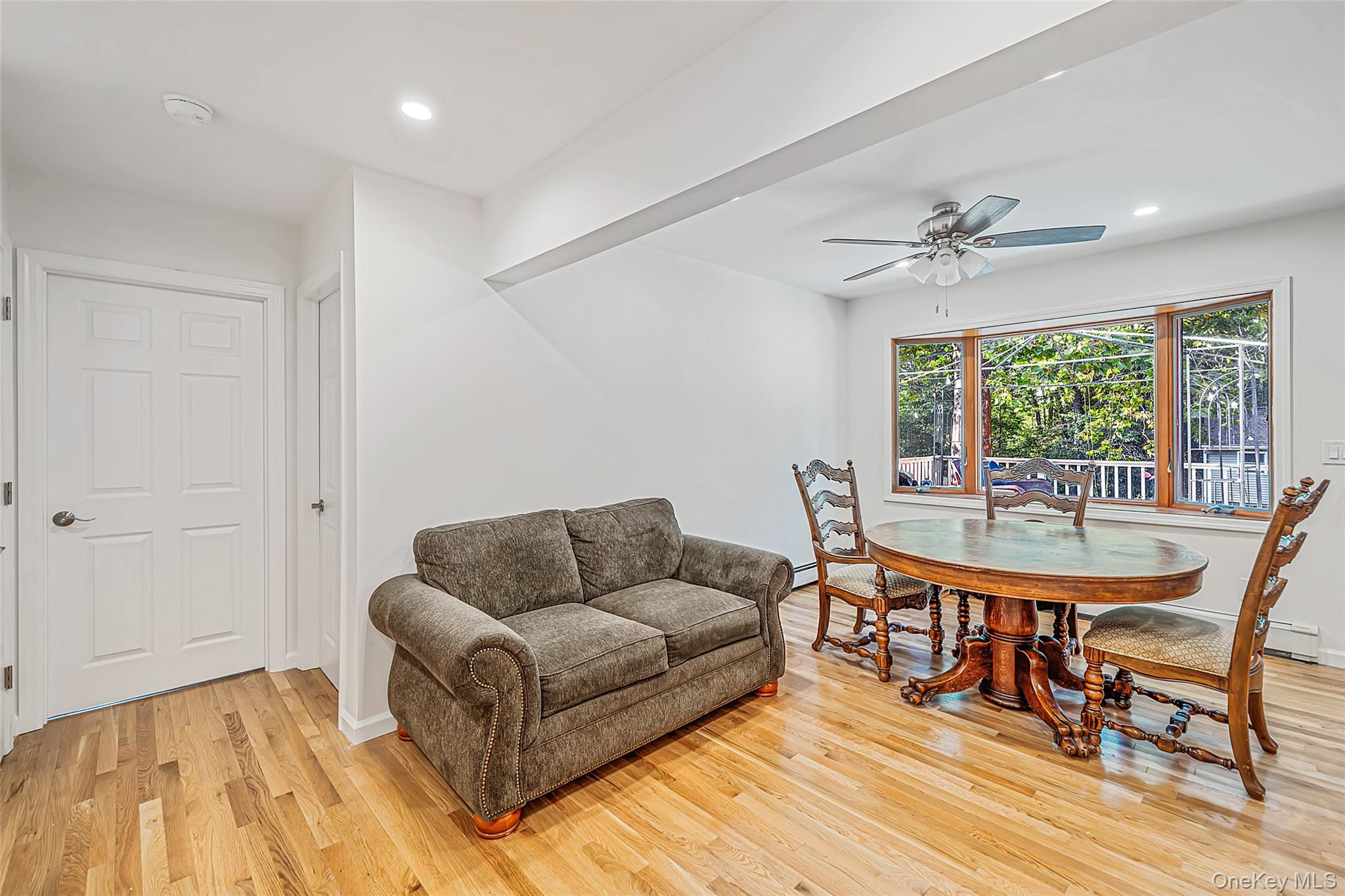 554 Wheeler Road Hauppauge, NY 11788 - Photo 13 of 37 Gallery Image 13