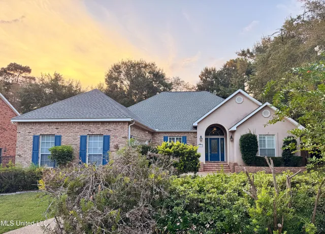 $368,900 | 85532 Diamondhead Drive West, Diamondhead, MS 39525