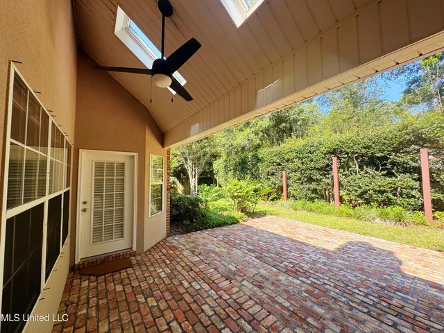 $368,900 | 85532 Diamondhead Drive West, Diamondhead, MS 39525