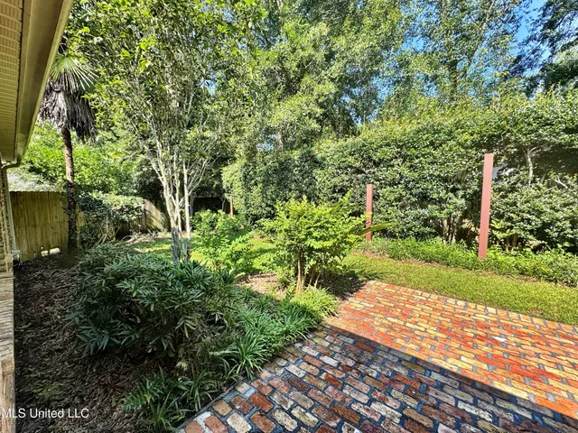 $368,900 | 85532 Diamondhead Drive West, Diamondhead, MS 39525