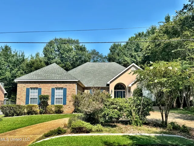 $368,900 | 85532 Diamondhead Drive West, Diamondhead, MS 39525