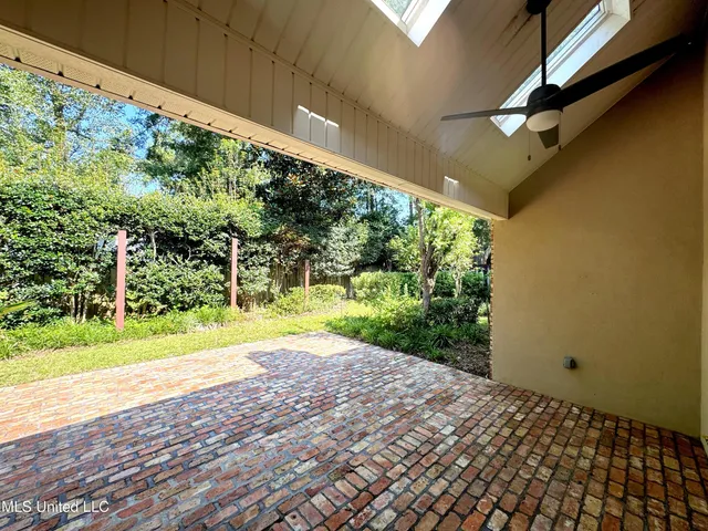 $368,900 | 85532 Diamondhead Drive West, Diamondhead, MS 39525