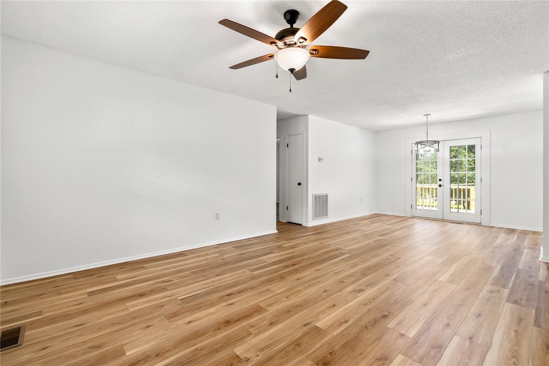 109 Woodfern Circle Belton, SC 29627 - Photo 2 of 32