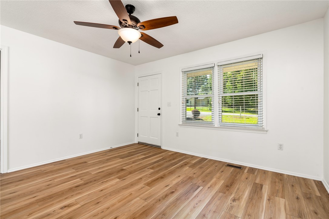 109 Woodfern Circle Belton, SC 29627 - Photo 3 of 32