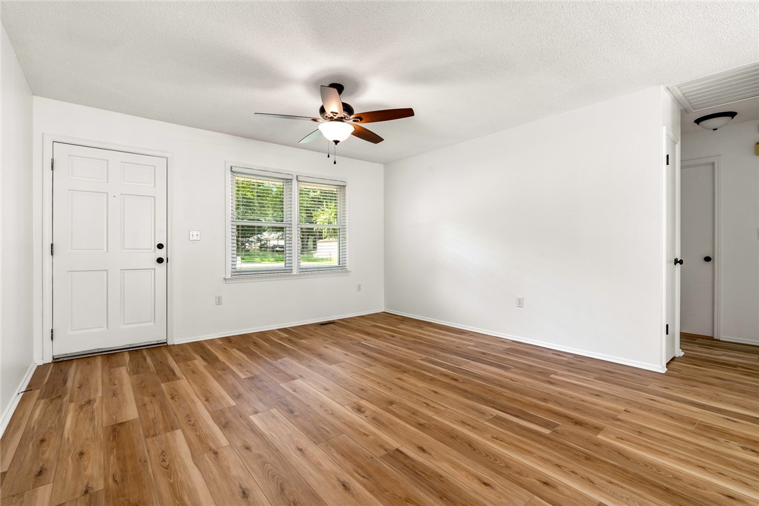 109 Woodfern Circle Belton, SC 29627 - Photo 4 of 32