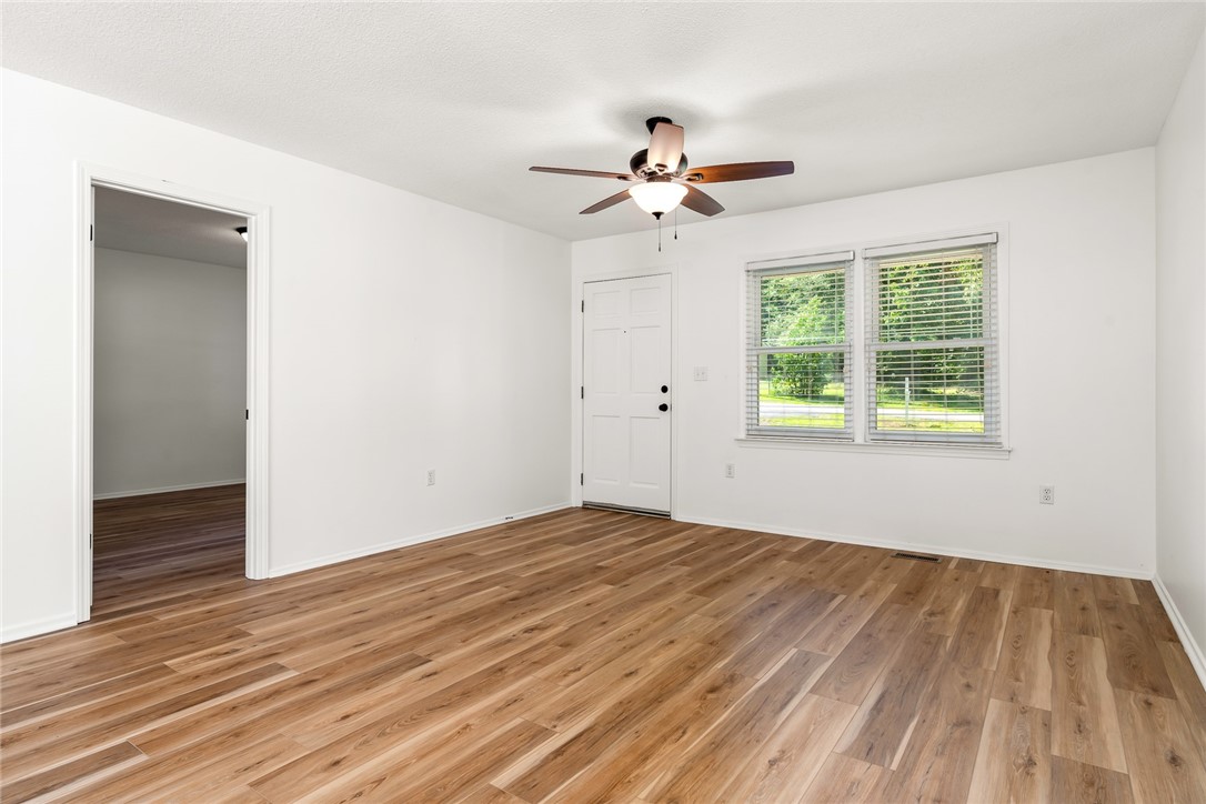 109 Woodfern Circle Belton, SC 29627 - Photo 5 of 32