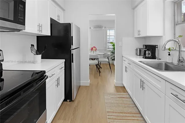 $3,999 | 326 Van Buren Street, Unit 326, Hollywood, FL 33019