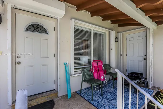 $3,999 | 326 Van Buren Street, Unit 326, Hollywood, FL 33019