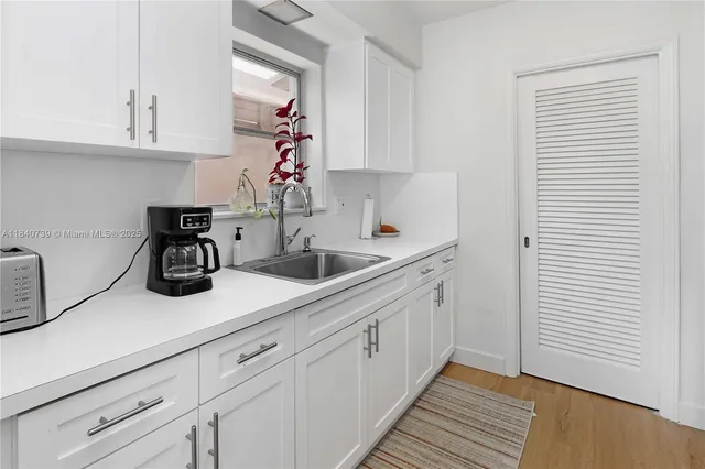 $3,999 | 326 Van Buren Street, Unit 326, Hollywood, FL 33019