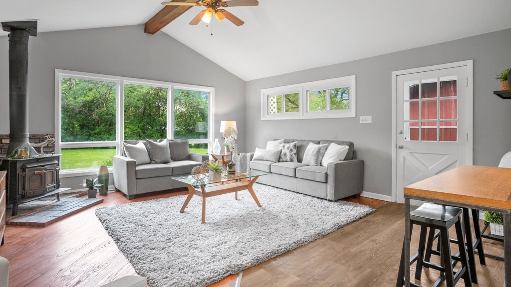 2803 Perry Road Flossmoor, IL 60422 - Photo 17 of 31 a living room with furniture and a table