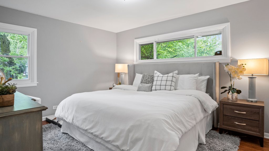 2803 Perry Road Flossmoor, IL 60422 - Photo 21 of 31 a bedroom with a bed and a window