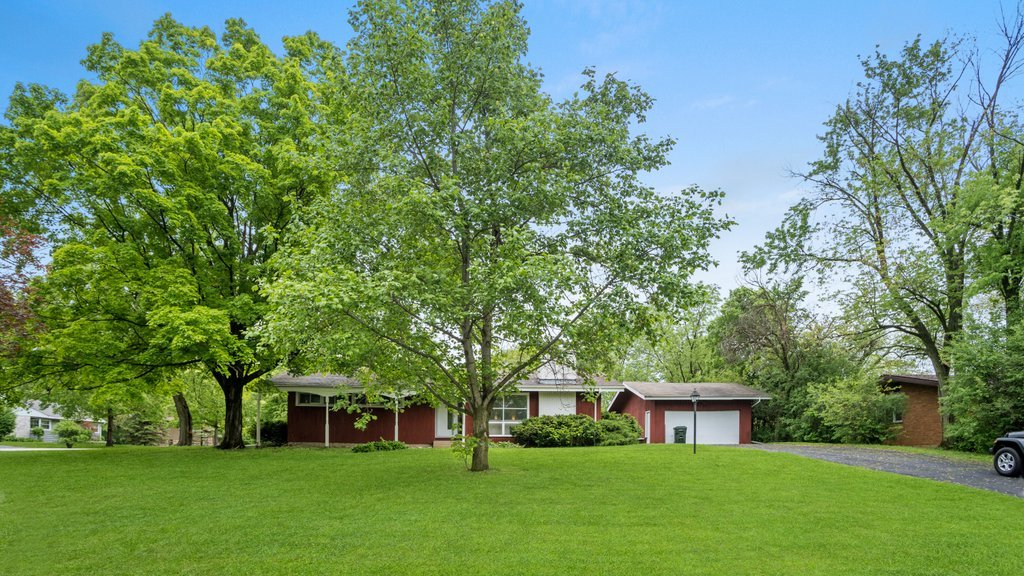 2803 Perry Road Flossmoor, IL 60422 - Photo 3 of 31 a view of house with a big yard