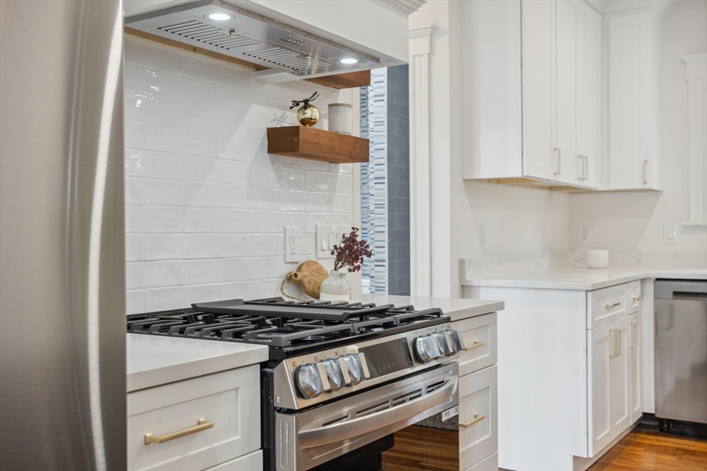 75 Emerson Road Milton, MA 02186 - Photo 8 of 32 Gallery Image 8