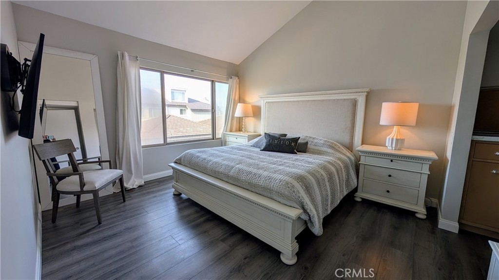 3554 Sunset Lane Oxnard, CA 93035 - Photo 11 of 29 Primary Bedroom