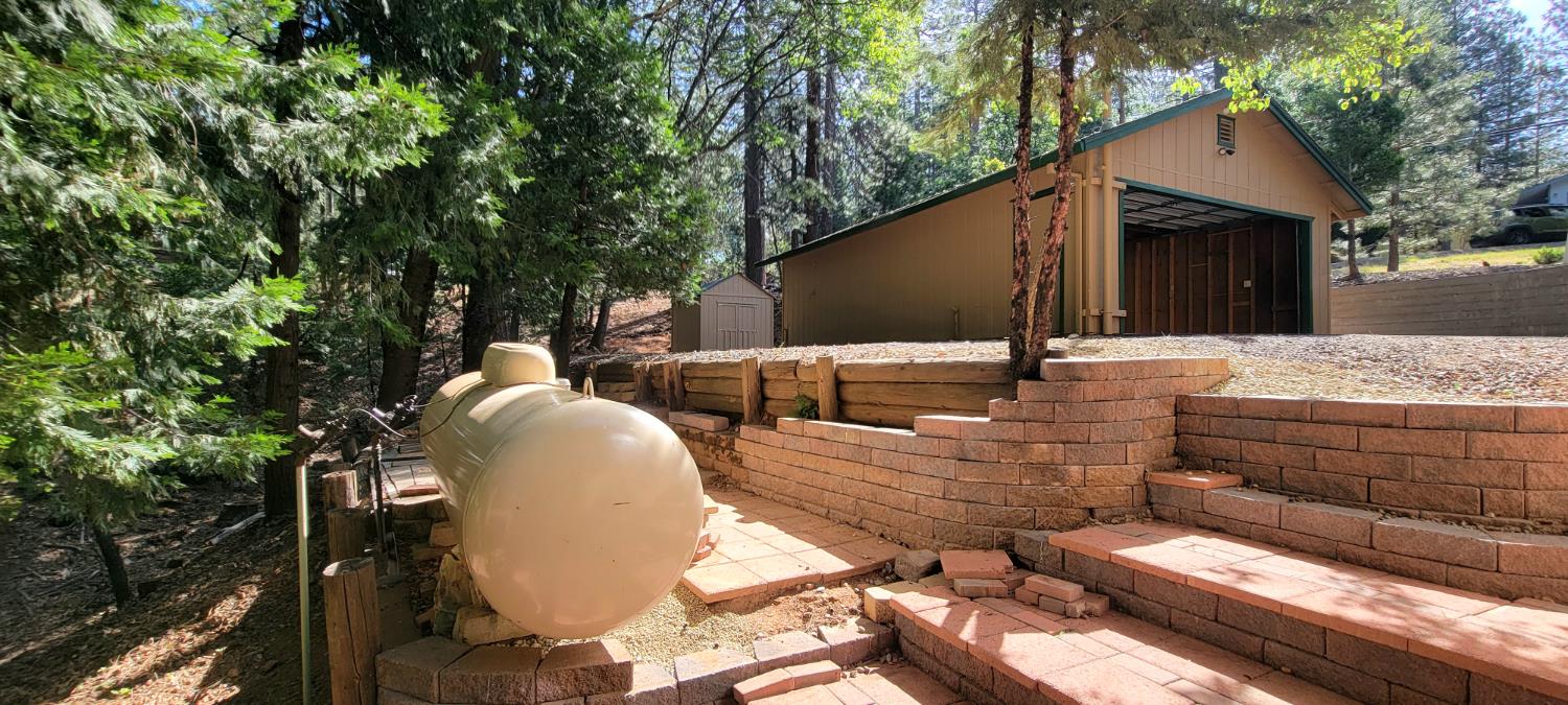 24040 Hitching Post Road Sonora, CA 95370 - Photo 24 of 28 Gallery Image 24