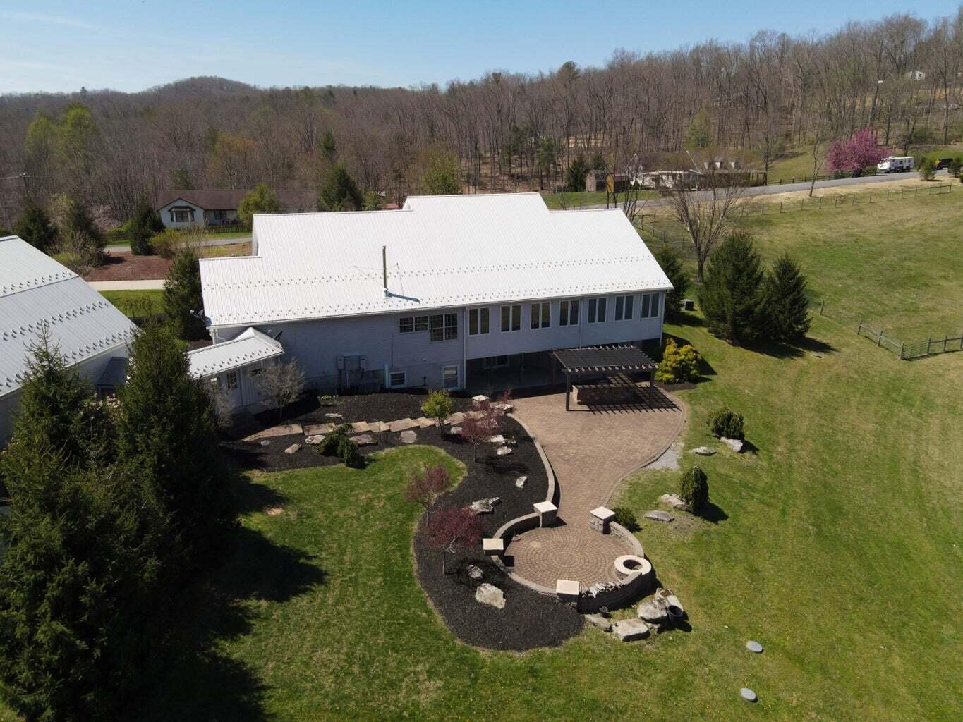 1931 Stone House Road Lewisburg, WV 24901 - Photo 18 of 23 Gallery Image 18