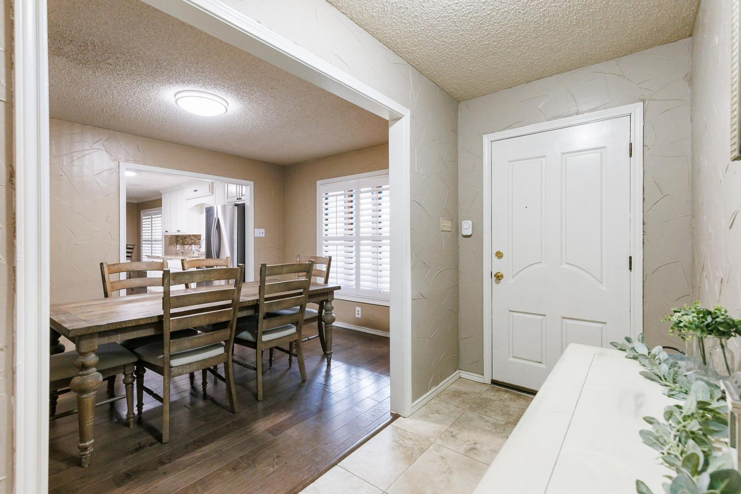 5720 78th Street Lubbock, TX 79424 - Photo 6 of 57 Entryway