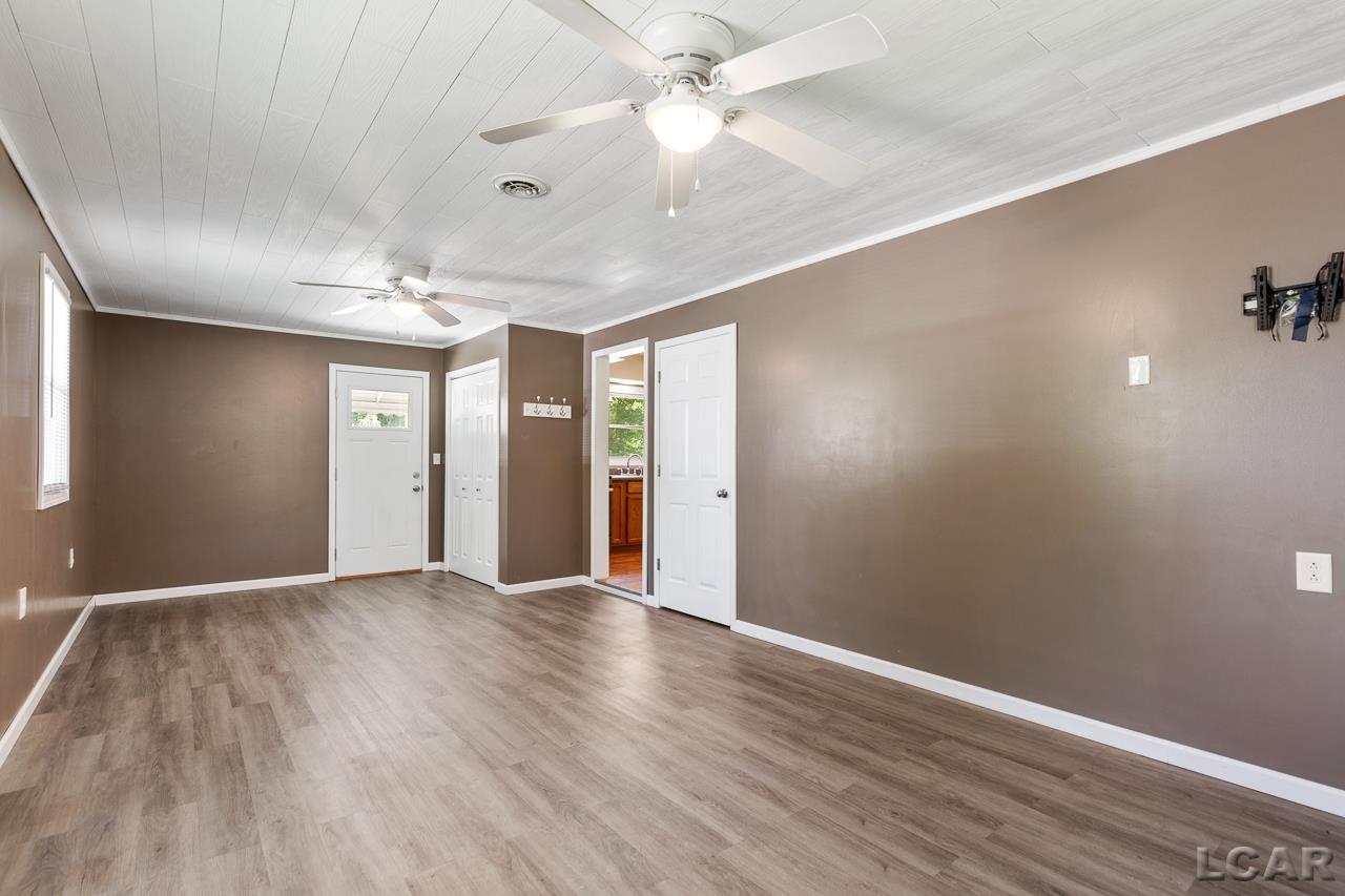 3904 Deerfield Road Adrian, MI 49221 - Photo 14 of 40 50147316-1af3033c-60e9-45b0-9db0-9c5ab50820f2.JPG