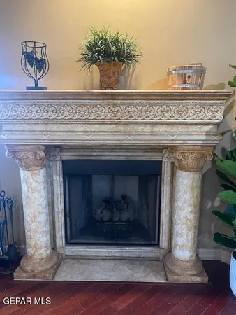 a view of the entryway