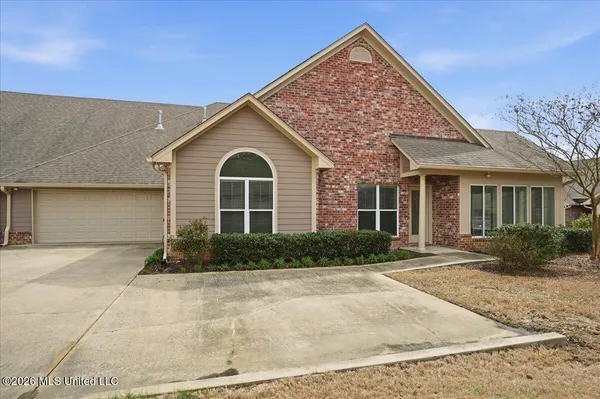 $265,000 | 620 Sweetwater Drive, Pearl, MS 39208