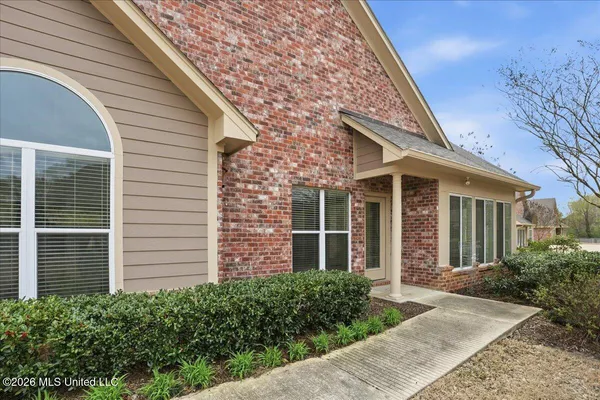 $265,000 | 620 Sweetwater Drive, Pearl, MS 39208
