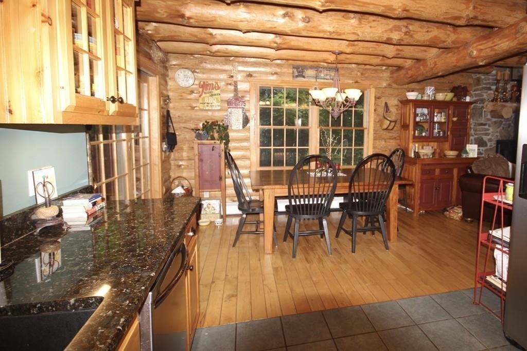 71 Streeter Road Sturbridge, MA 01518 - Photo 5 of 25