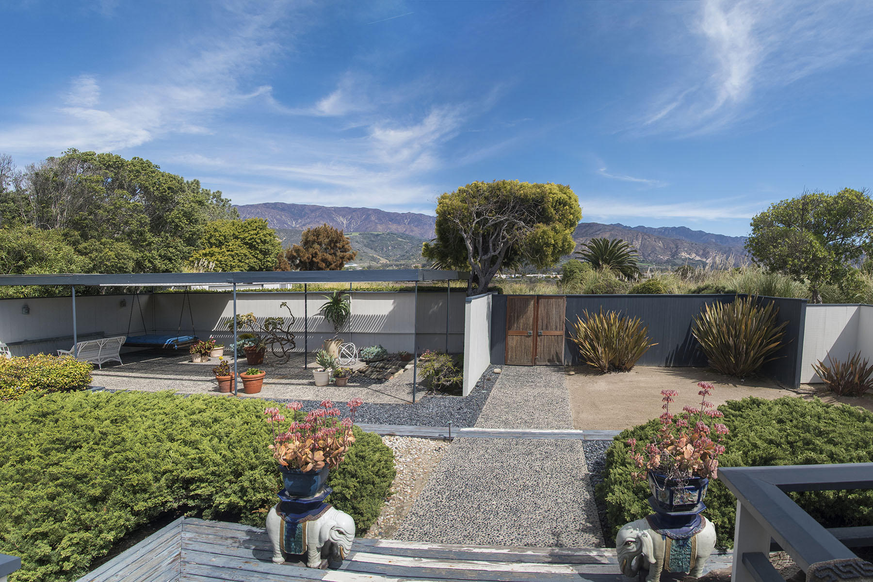 791 Sand Point Road Carpinteria, CA 93013 - Photo 16 of 30 791 Sand Point Road Entry courtyard