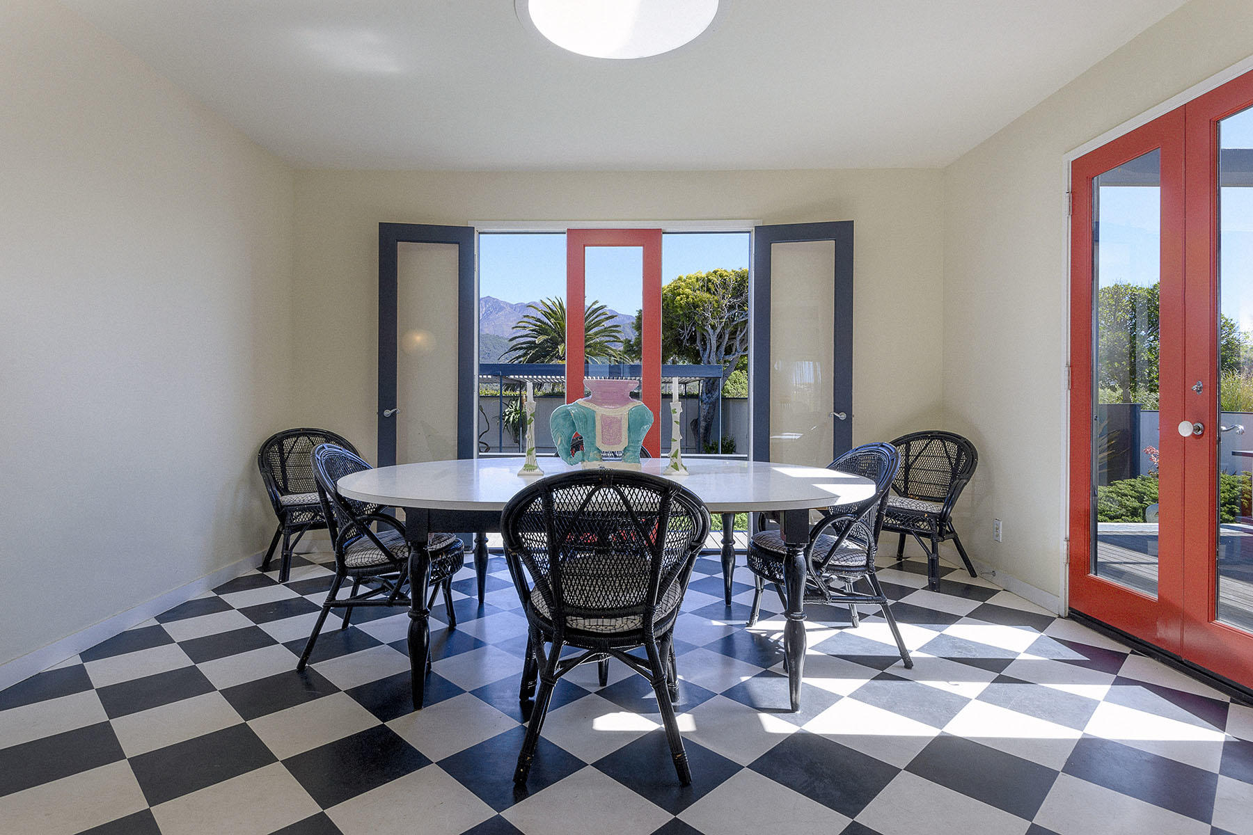 791 Sand Point Road Carpinteria, CA 93013 - Photo 19 of 30 791 Sand Point Road Formal Dining Room