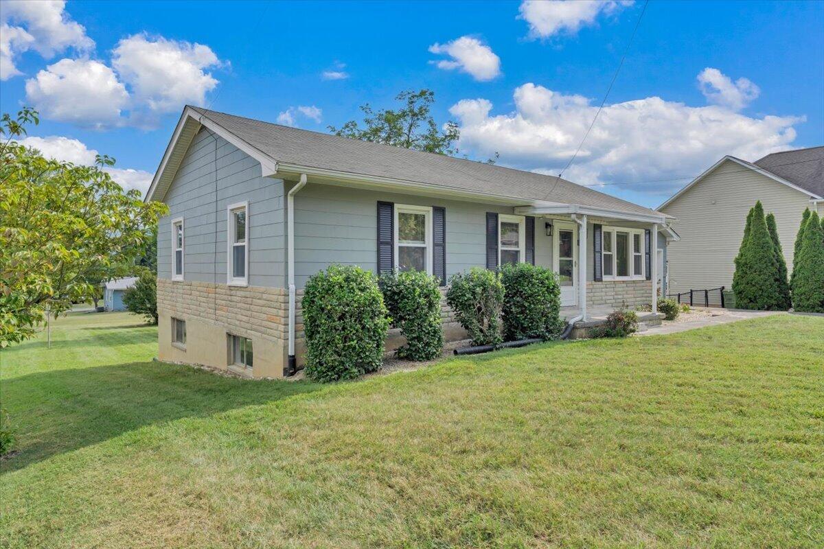 1913 Kiska Road Salem, VA 24153 - Photo 40 of 44 43-MIB02059