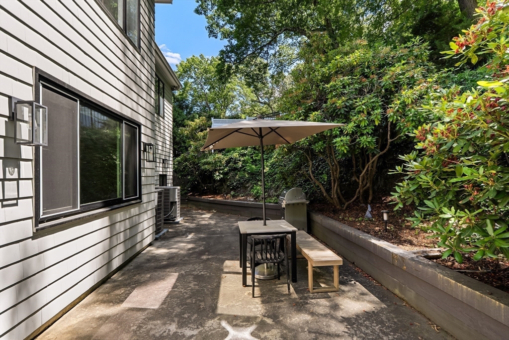 78 Hutchinson Road Arlington, MA 02474 - Photo 38 of 42