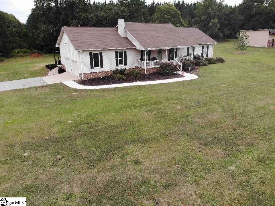 568 Metric Road Laurens, SC 29360 - Photo 2 of 23 Gallery Image 2