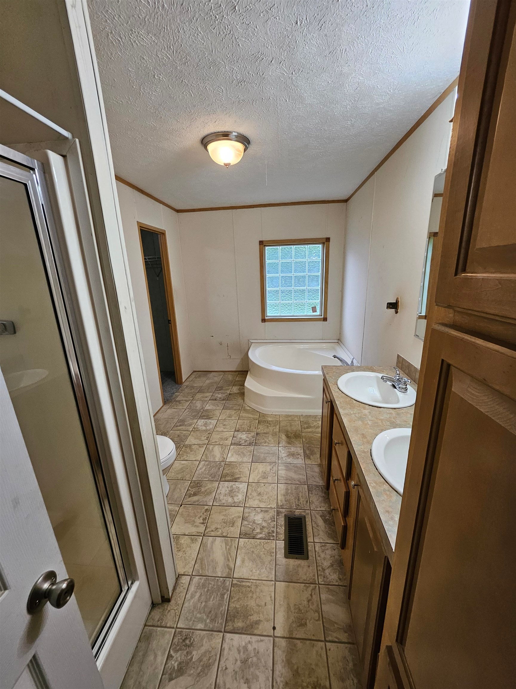 14962 Charleston Road Kenna, WV 25248 - Photo 19 of 26 Gallery Image 19