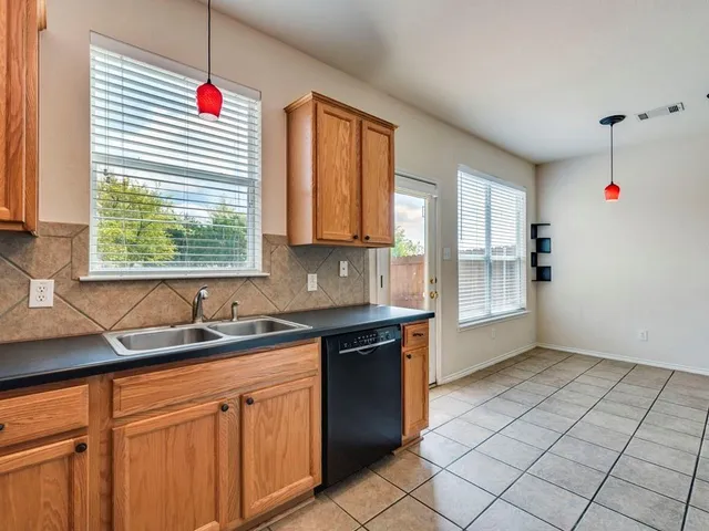 $1,950 | 6 Verde Ranch Loop, Leander, TX 78641