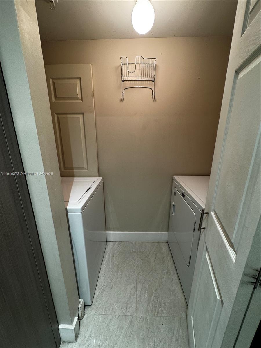 17150 North Bay Road, Unit 2102 Sunny Isles Beach, FL 33160 - Photo 18 of 29 a view of utility room