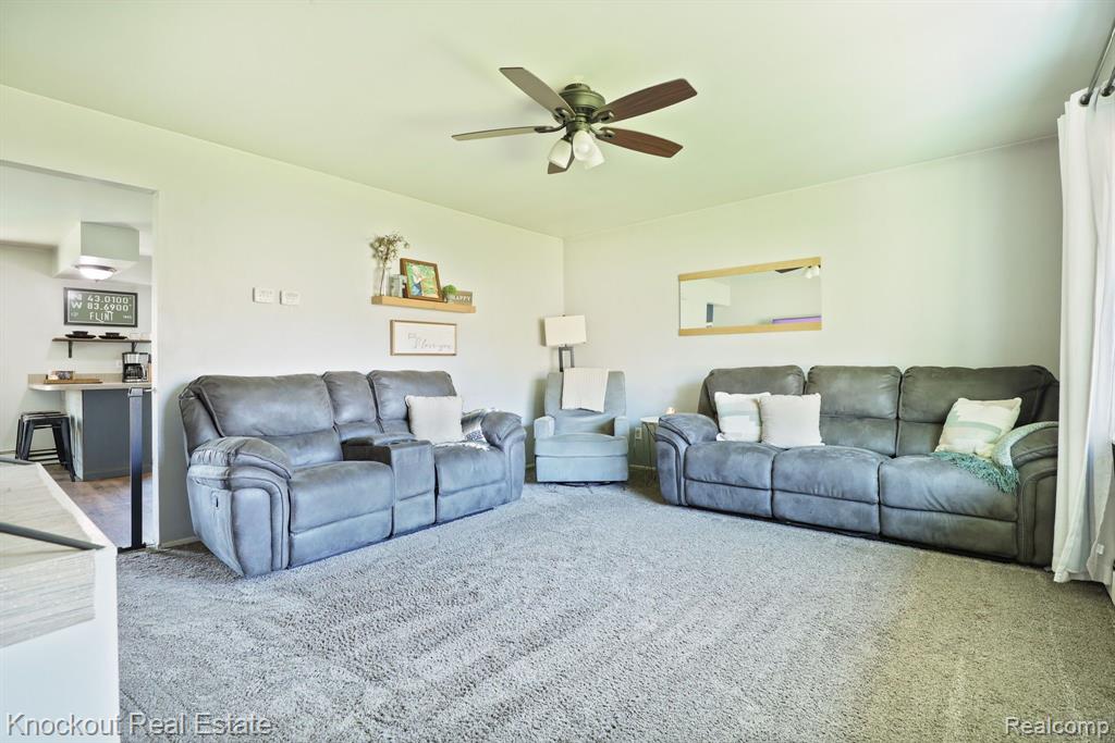 11779 Block Road Birch Run, MI 48415 - Photo 9 of 58
