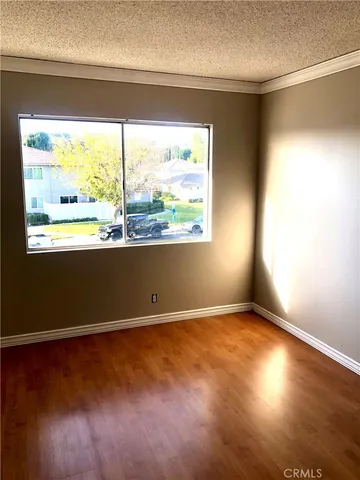 $2,400 | 28164 Robin Avenue, Saugus, CA 91350